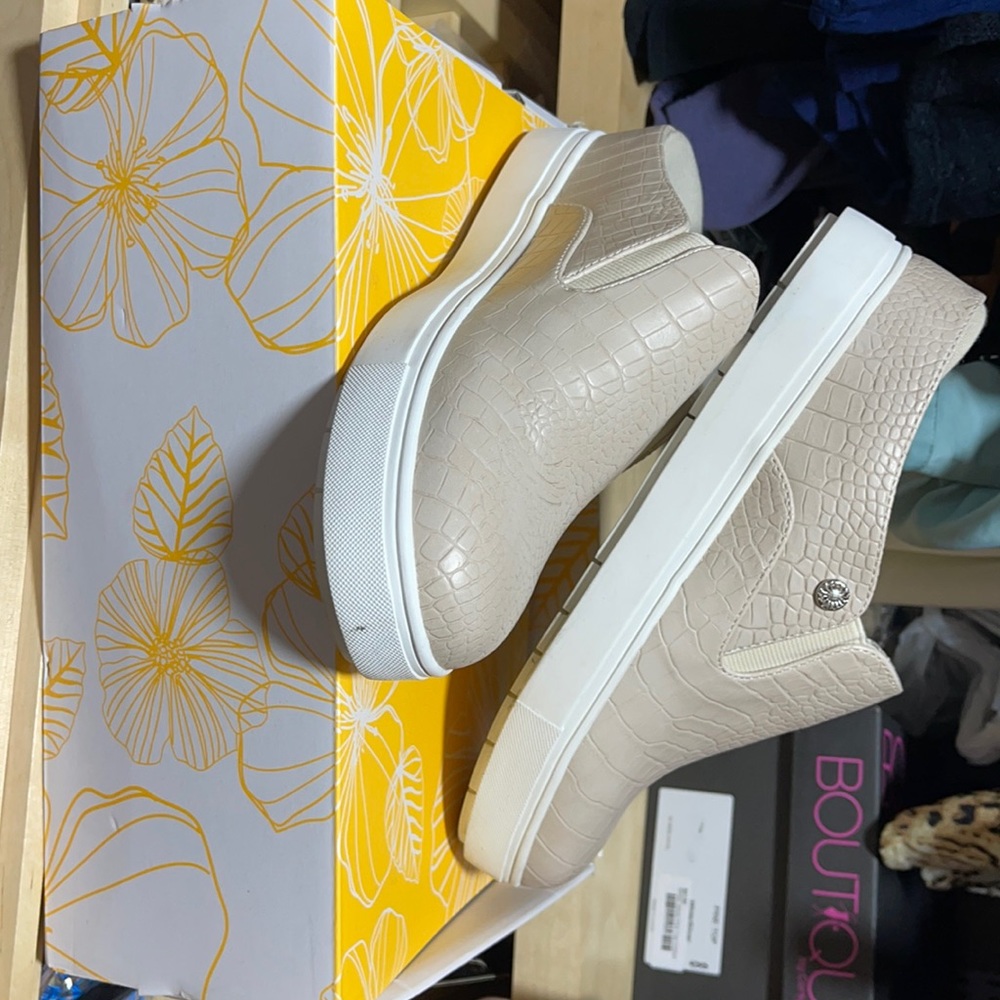 Yellowbox faux alligator print slip ons.